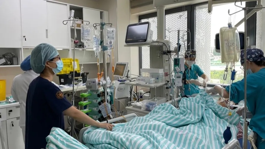 雷电黄色预警！下周直冲40℃！医生提醒：室内也有中暑风险