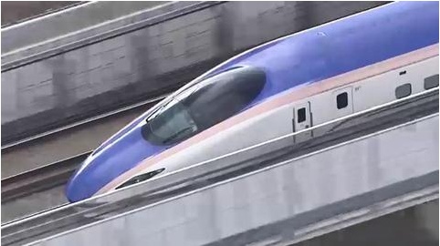 日本又撞熊了!停运40分钟…… 日本又撞熊了!停运40分钟……