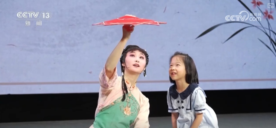 来一杯清茶、听几段戏文……“传统文化+创新展陈+动态体验”圈粉年轻消费力 来一杯清茶、听几段戏文……“传统文化+创新展陈+动态体验”圈粉年轻消费力