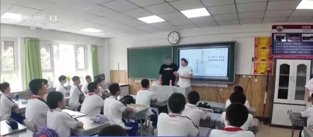 可在呼吸道爆燃!有学生吸食火机气体成瘾……多地警方公布案件 可在呼吸道爆燃!有学生吸食火机气体成瘾……多地警方公布案件