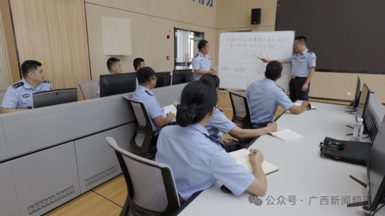 你有收到过暗藏刮奖卡“幽灵快递”吗？女子扫码被骗4万！起底境外黑产链
