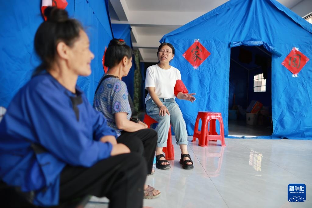 新华全媒+丨贵州榕江抢险救灾一线的共产党员