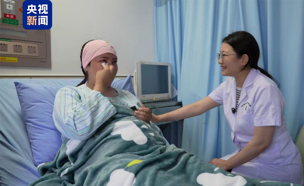 “小吉德,等你长大了,一定要去深圳!” “小吉德,等你长大了,一定要去深圳!”