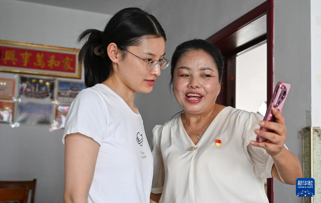 重庆：“一表通”助力基层减负