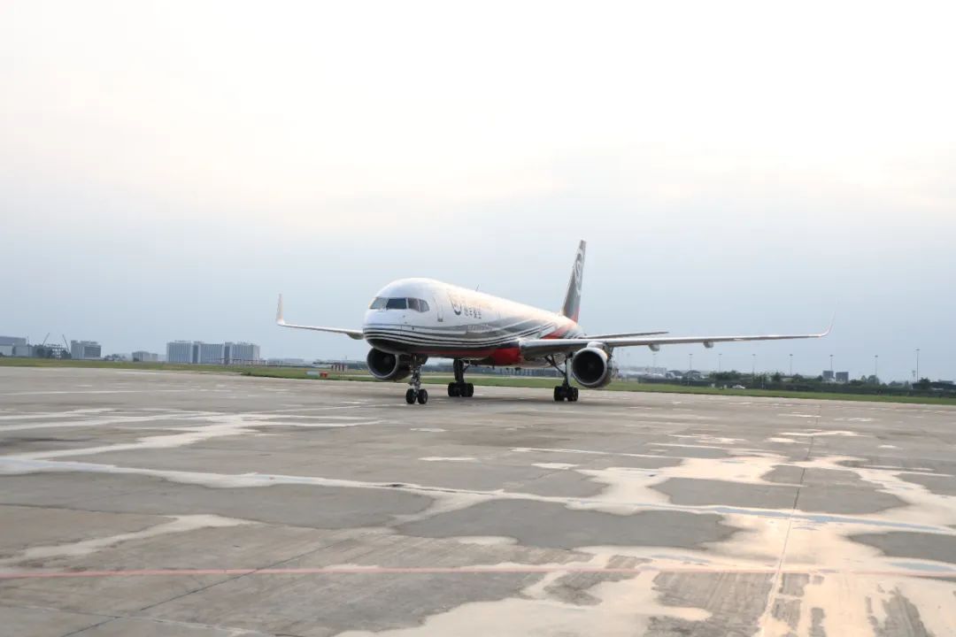 4只旅日大熊猫平安回国，开始接受隔离检疫