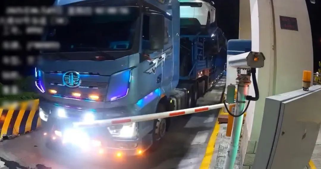 组队冲卡？哪里逃！