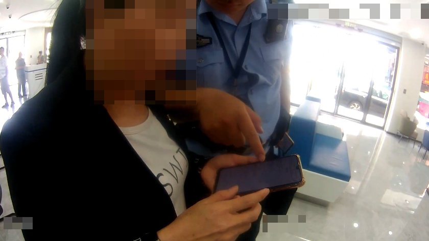 海宁胡阿姨想做点手工赚钱，警察赶到！