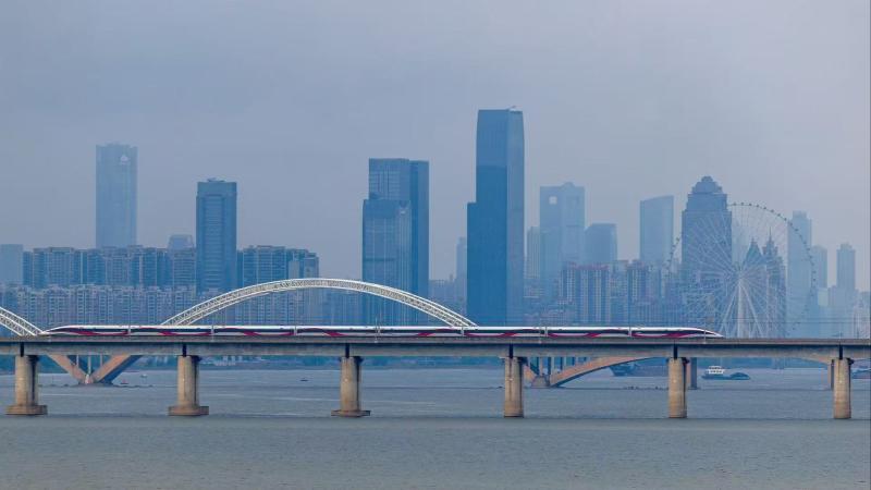 南昌至杭州乘高铁2小时内可达