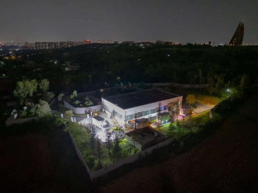 4只旅日大熊猫平安回国，开始接受隔离检疫