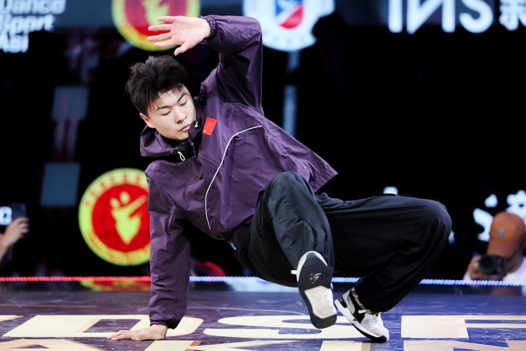 郭朴夺得霹雳舞亚锦赛冠军