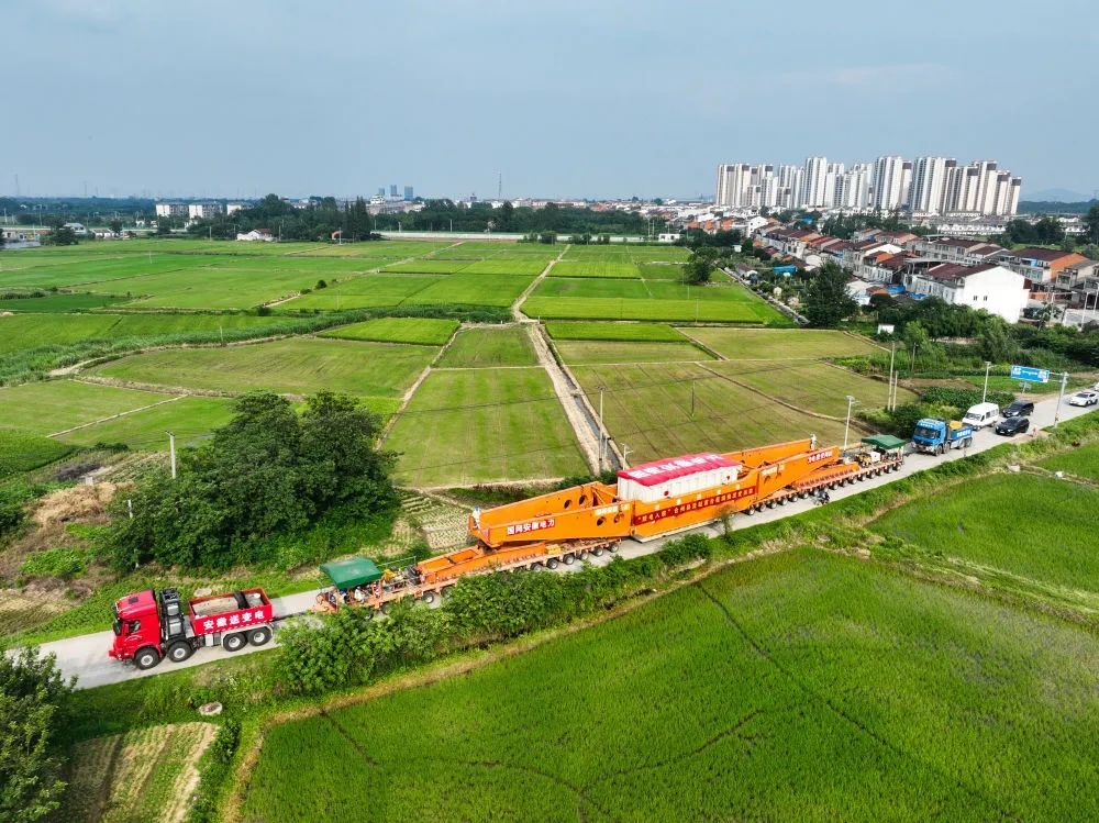 308吨的“巨无霸快递”,送到了! 308吨的“巨无霸快递”,送到了!