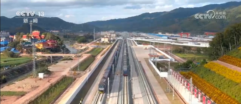 上半年中老铁路跨境运输创历史新高 “黄金大通道”作用持续显现 上半年中老铁路跨境运输创历史新高 “黄金大通道”作用持续显现