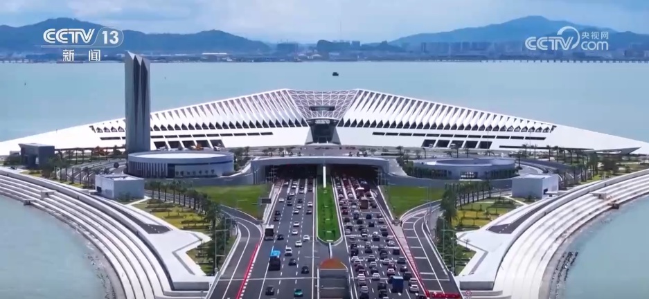 数说深中通道开通一周年 大湾区交通一体化从蓝图变为现实 数说深中通道开通一周年 大湾区交通一体化从蓝图变为现实