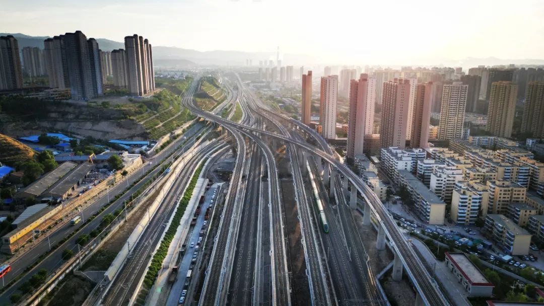 明日，暑运启动！兰州出行指南来了
