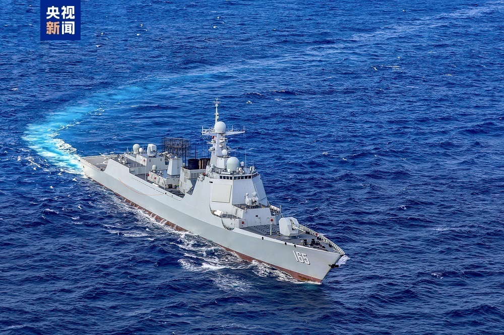 山东舰航母编队将访问香港!超强阵容先睹为快→ 山东舰航母编队将访问香港!超强阵容先睹为快→