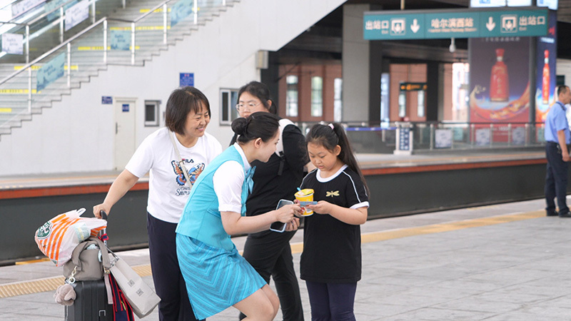 暑运启幕 京哈高铁再“加速” 暑运启幕 京哈高铁再“加速”