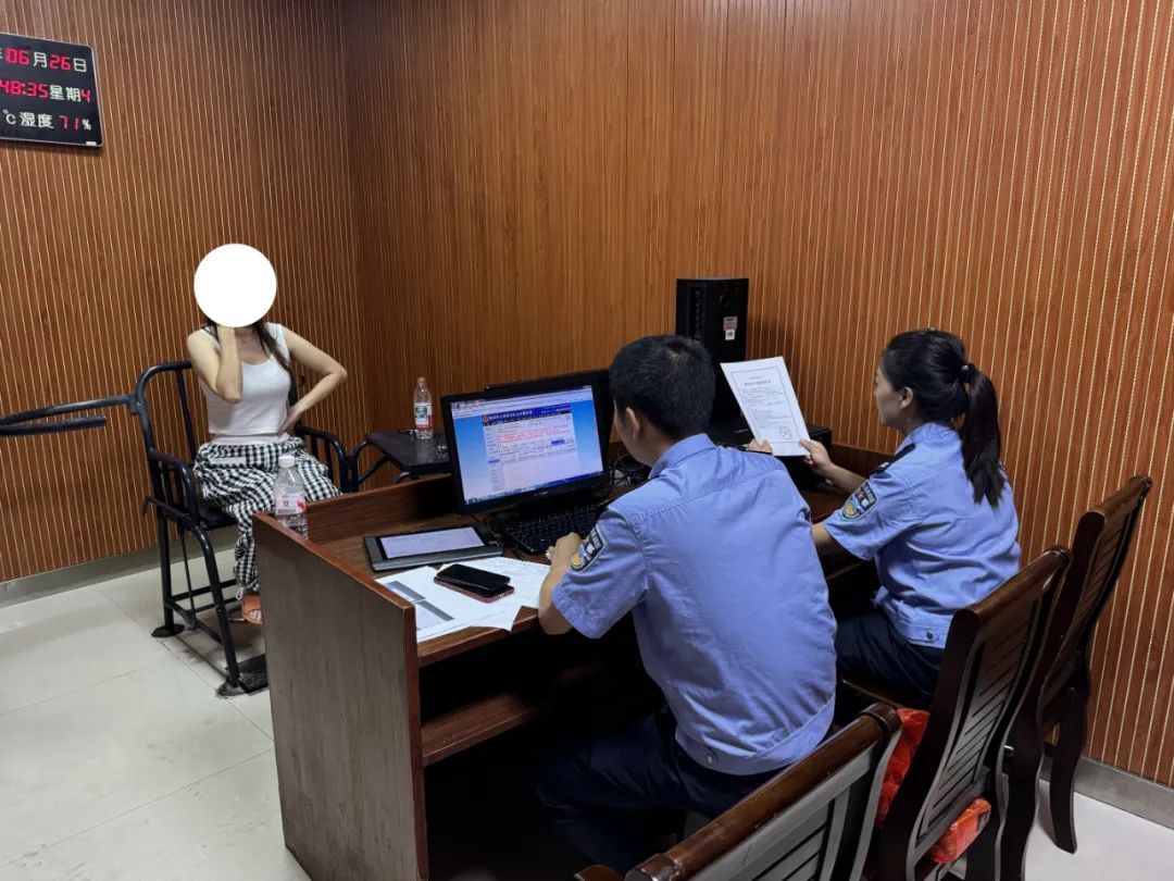 用方言传播淫秽信息,湖南2名“网红”被处罚! 用方言传播淫秽信息,湖南2名“网红”被处罚!