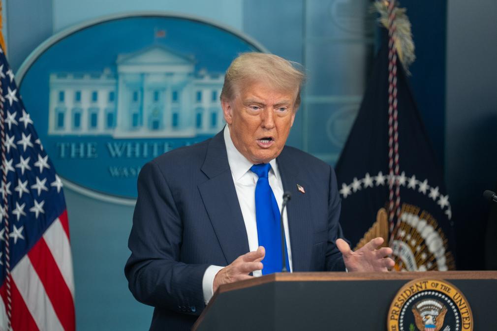 美国国际开发署正式关闭,布什和奥巴马发声 美国国际开发署正式关闭,布什和奥巴马发声