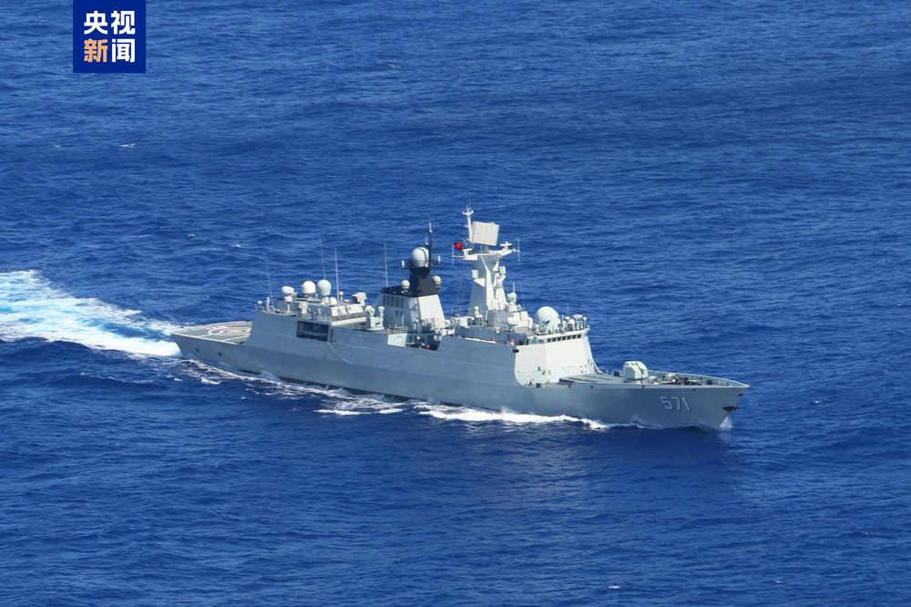 山东舰航母编队将访问香港!超强阵容先睹为快→ 山东舰航母编队将访问香港!超强阵容先睹为快→