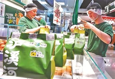 “不是白天买不起,而是晚上更有性价比!” “不是白天买不起,而是晚上更有性价比!”