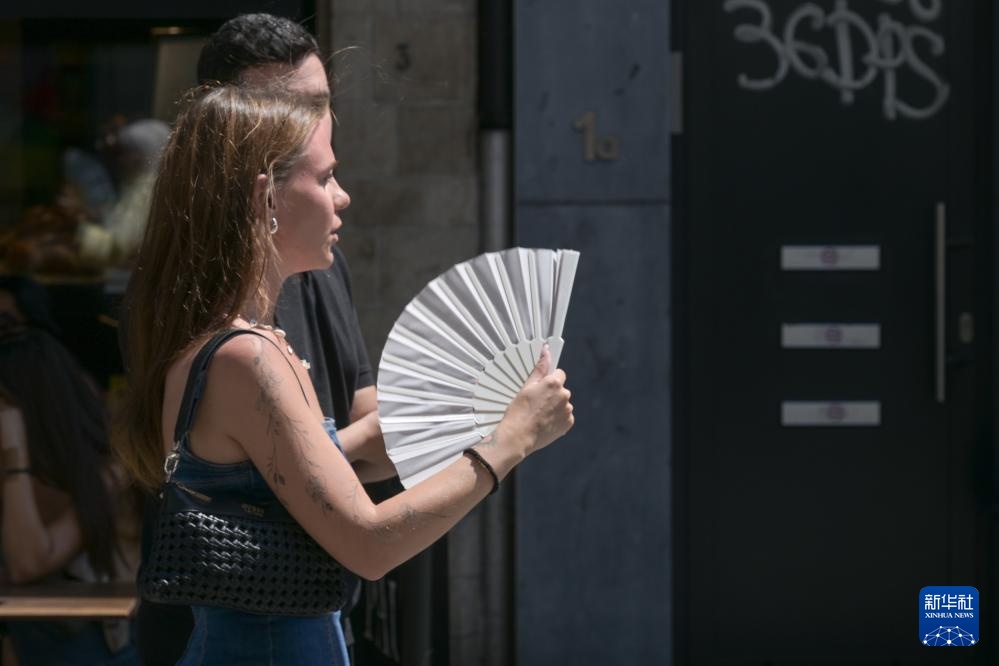 比利时遭遇高温 比利时遭遇高温