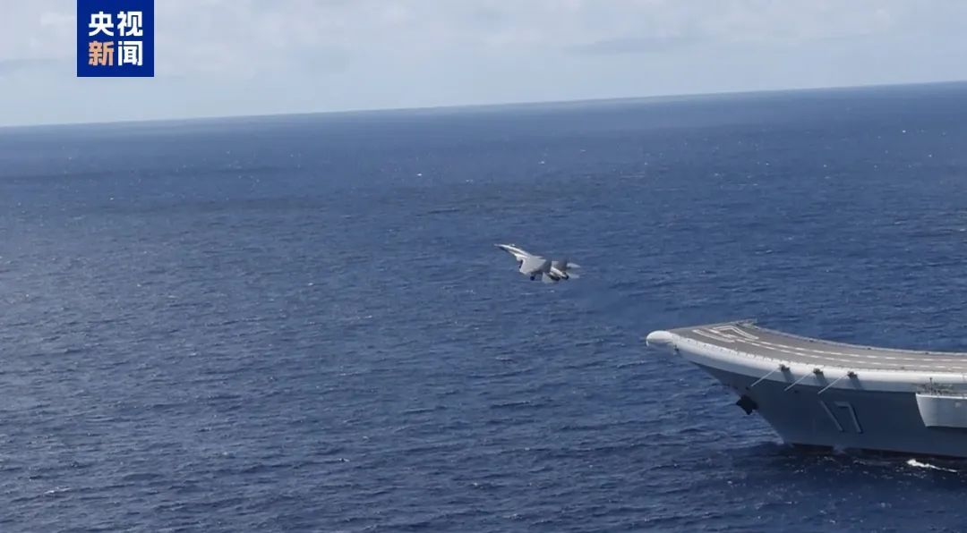 西太归来!双航母回家了! 西太归来!双航母回家了!