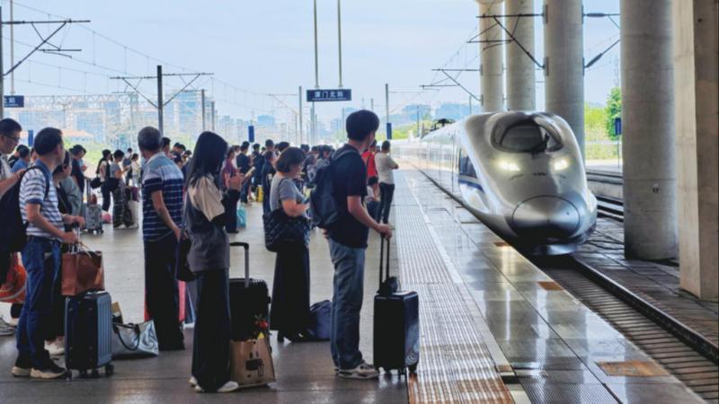 2025年南铁暑运今日启动 预计发送旅客6239万人次 2025年南铁暑运今日启动 预计发送旅客6239万人次