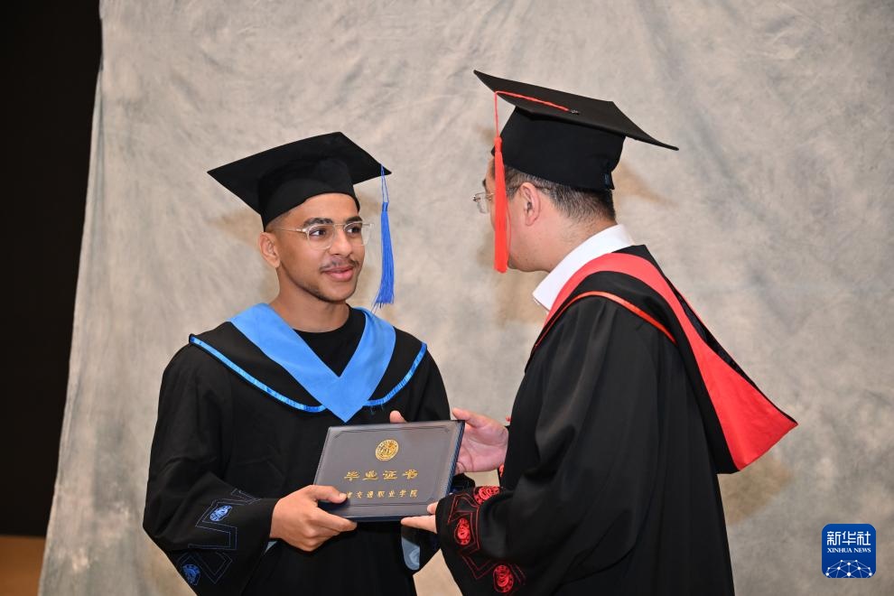 埃及青年 师出津城 埃及青年 师出津城