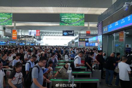 铁路暑运今日启动，四川新开三对动卧