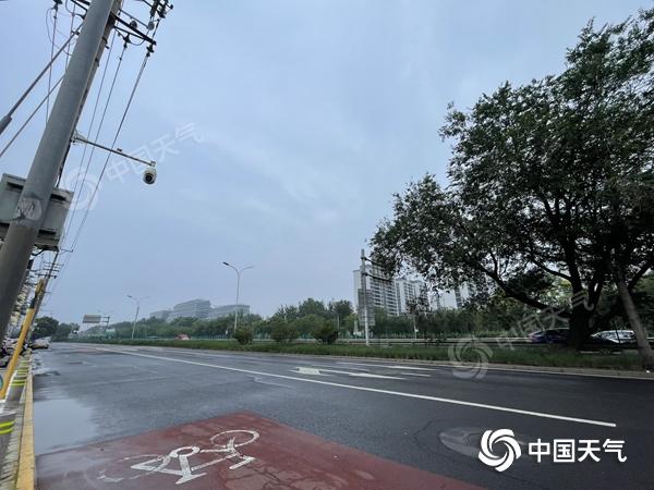 未来三天北京降雨频繁体感闷热 明天部分地区有暴雨伴雷电