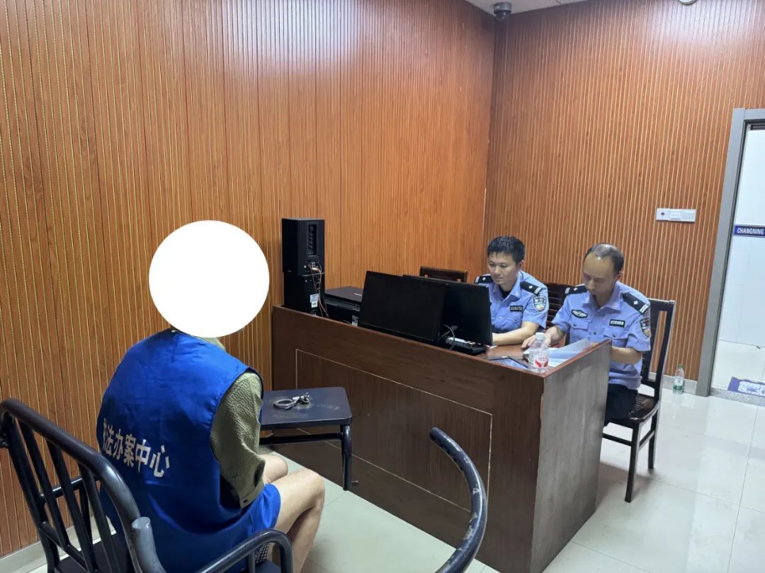 用方言传播淫秽信息,湖南2名“网红”被处罚! 用方言传播淫秽信息,湖南2名“网红”被处罚!