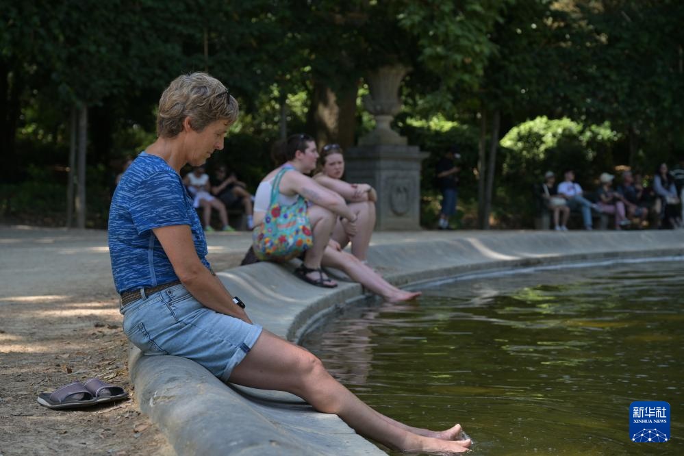 比利时遭遇高温 比利时遭遇高温
