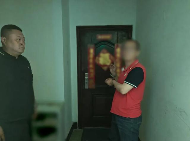 女子中午回家傻眼:抽屉衣柜全被翻!惯偷开锁行窃,警方神速跨市抓人! 女子中午回家傻眼:抽屉衣柜全被翻!惯偷开锁行窃,警方神速跨市抓人!