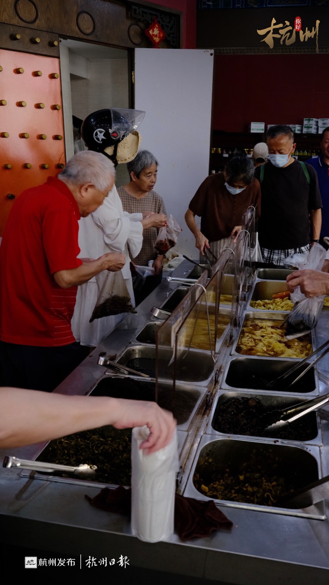 再次爆火!杭州这条小巷每天排队!地图上搜不到,但名字都听过... 再次爆火!杭州这条小巷每天排队!地图上搜不到,但名字都听过...