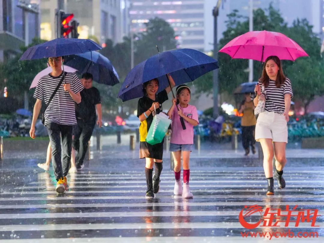 热如大暑!广东这个月要和“蒸桑拿”天气天天见 热如大暑!广东这个月要和“蒸桑拿”天气天天见