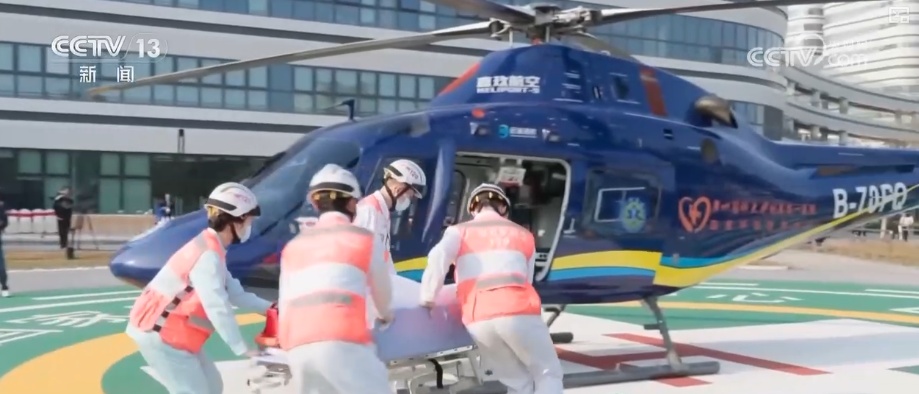 “空中疆域”化身新质生产力“试验场” 低空经济“飞入”千行百业“翱翔”出新机遇 “空中疆域”化身新质生产力“试验场” 低空经济“飞入”千行百业“翱翔”出新机遇