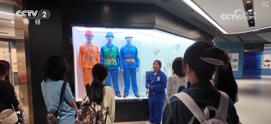 工业美学“硬核气质”出圈释放文旅新空间 全新体验激活消费活力 工业美学“硬核气质”出圈释放文旅新空间 全新体验激活消费活力