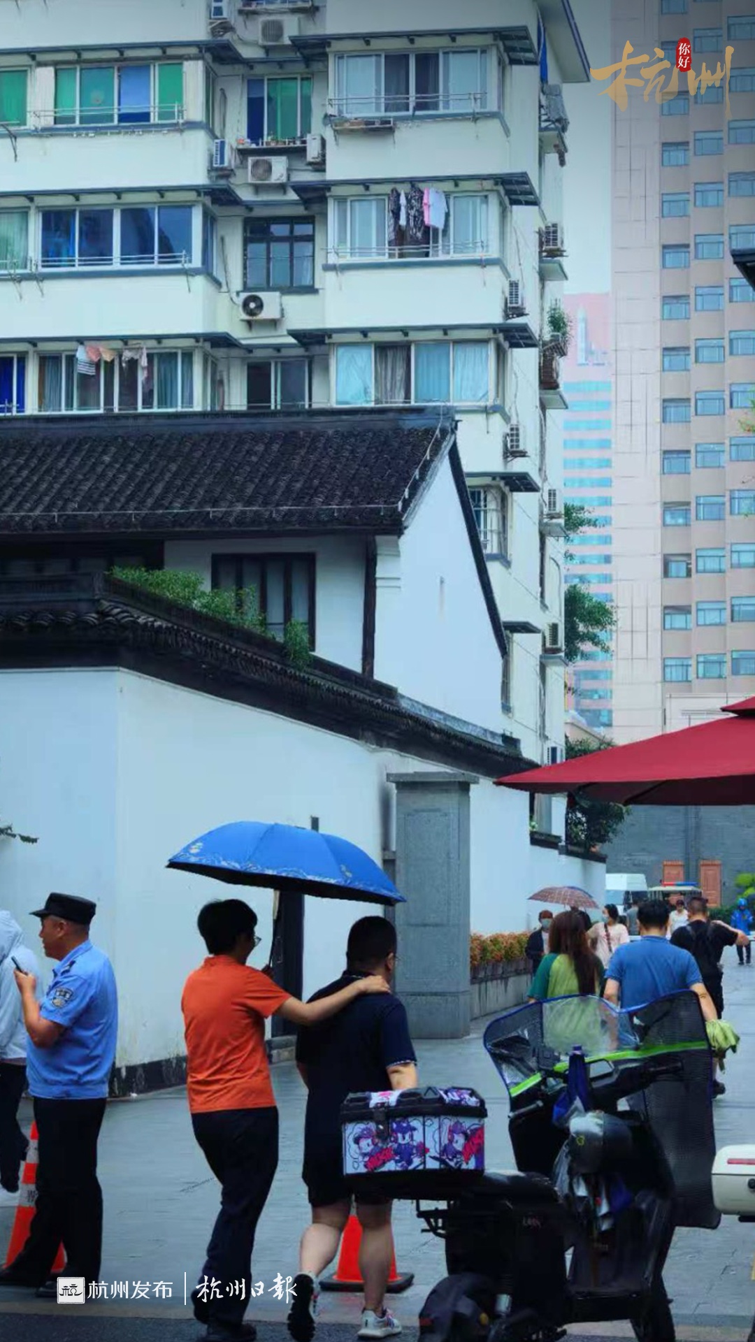 再次爆火!杭州这条小巷每天排队!地图上搜不到,但名字都听过... 再次爆火!杭州这条小巷每天排队!地图上搜不到,但名字都听过...