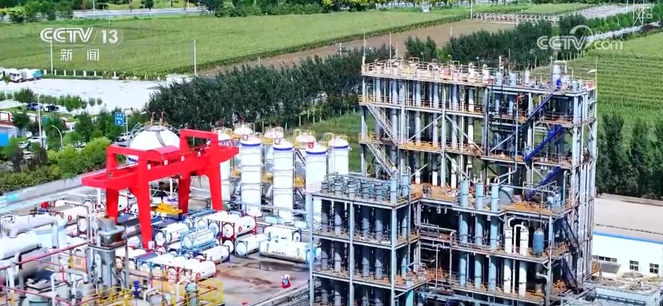 “巧思+科技”成亮点!从“小玩意儿”到“巨无霸”中国“降温神器”走俏海外 “巧思+科技”成亮点!从“小玩意儿”到“巨无霸”中国“降温神器”走俏海外