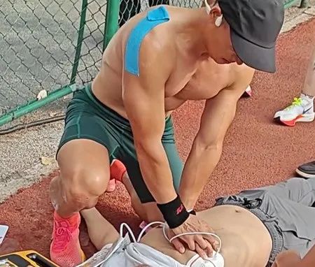 刘亮、苏东辉,你俩太帅了! 刘亮、苏东辉,你俩太帅了!