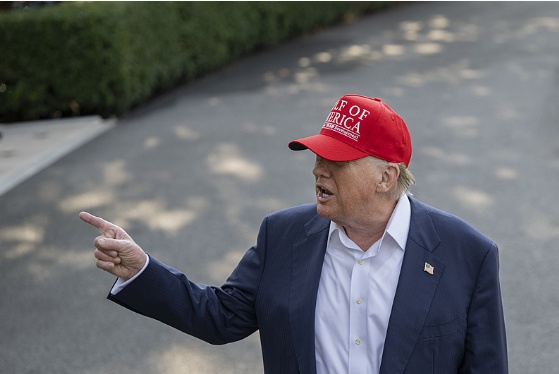 特朗普回应是否会驱逐马斯克 特朗普回应是否会驱逐马斯克