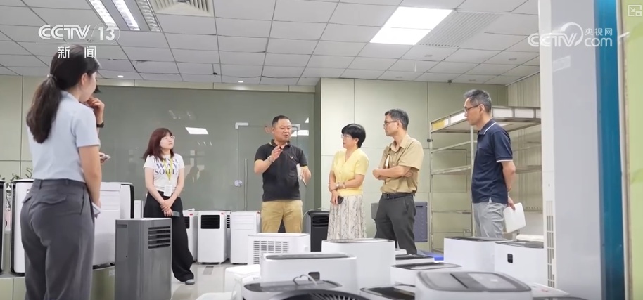 “巧思+科技”成亮点!从“小玩意儿”到“巨无霸”中国“降温神器”走俏海外 “巧思+科技”成亮点!从“小玩意儿”到“巨无霸”中国“降温神器”走俏海外