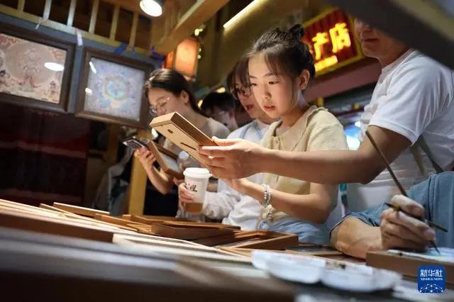 半年狂揽1.3亿元!这个“深夜食堂”火了! 半年狂揽1.3亿元!这个“深夜食堂”火了!