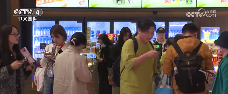 从制造、消费、运输、税务等多领域重磅数据 “数”读经济加力发展动力强劲 从制造、消费、运输、税务等多领域重磅数据 “数”读经济加力发展动力强劲