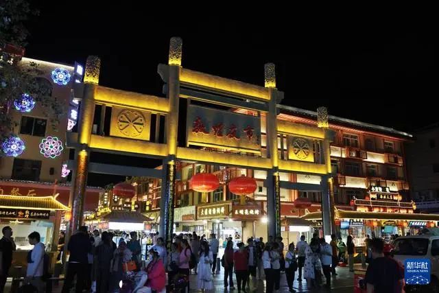 半年狂揽1.3亿元!这个“深夜食堂”火了! 半年狂揽1.3亿元!这个“深夜食堂”火了!