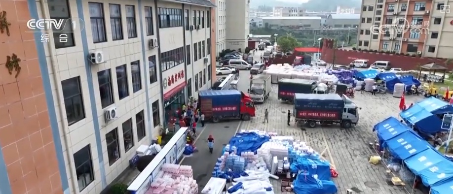 人心为坝,可抵万难,这就是“中国式团结”! 人心为坝,可抵万难,这就是“中国式团结”!