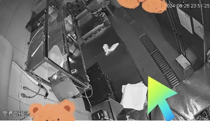 后厨成蟑螂窝,店员:“繁衍太快”!知名餐饮连锁又出事,西安也有多家门店 后厨成蟑螂窝,店员:“繁衍太快”!知名餐饮连锁又出事,西安也有多家门店