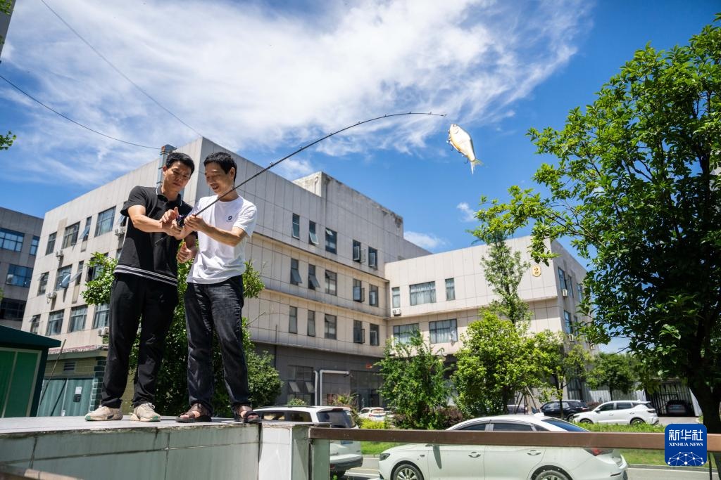 湖南临湘:小浮标“钓”出大产业 湖南临湘:小浮标“钓”出大产业