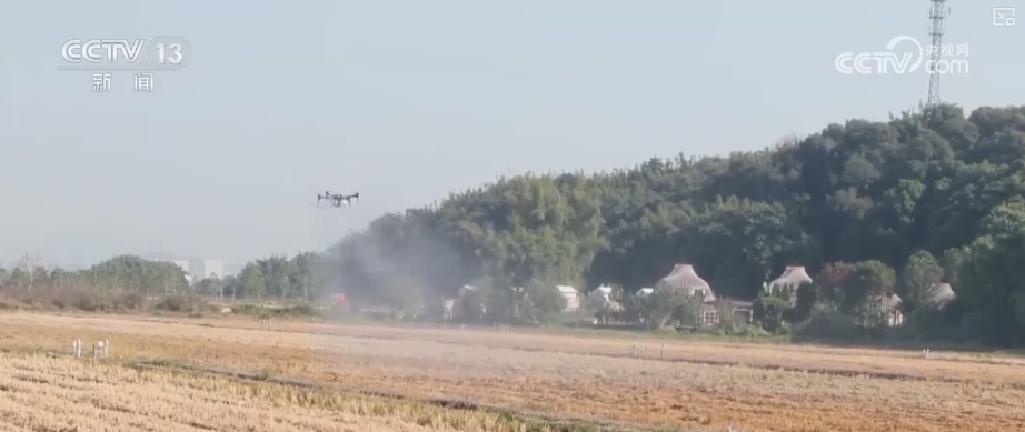 “空中疆域”化身新质生产力“试验场” 低空经济“飞入”千行百业“翱翔”出新机遇 “空中疆域”化身新质生产力“试验场” 低空经济“飞入”千行百业“翱翔”出新机遇