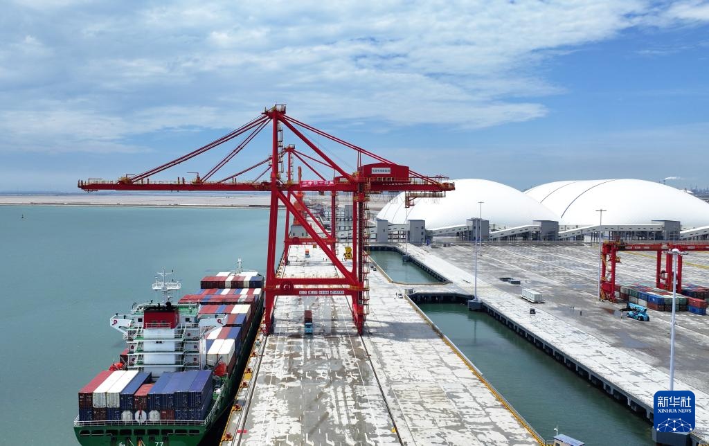 山东:东营港专业化集装箱码头启用 山东:东营港专业化集装箱码头启用